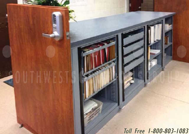 shelf and drawer cabinetry that spins