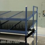 Gravity flow racks conveyor