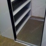 Manual high capacity shelving floor