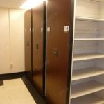 Space saving high capacity compact storage shelving