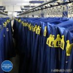 Dry cleaner conveyor carousel hanging clothing