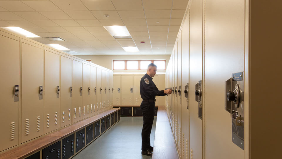 Police gear lockers rs