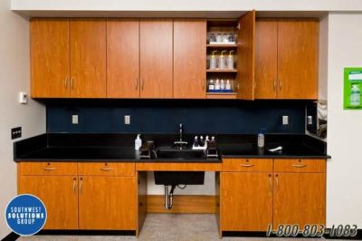 Modular lab wall cabinets e1643827759239