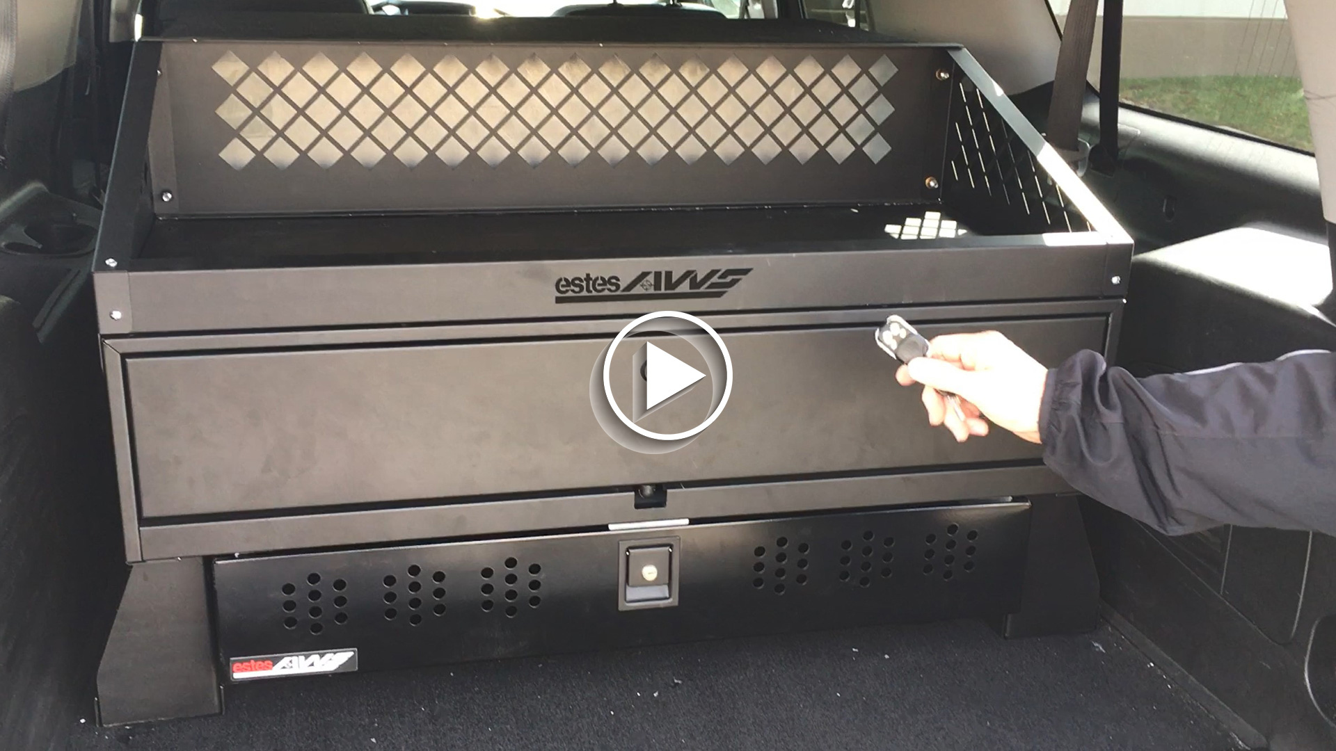 Remote vehicle trunk gun storage for police