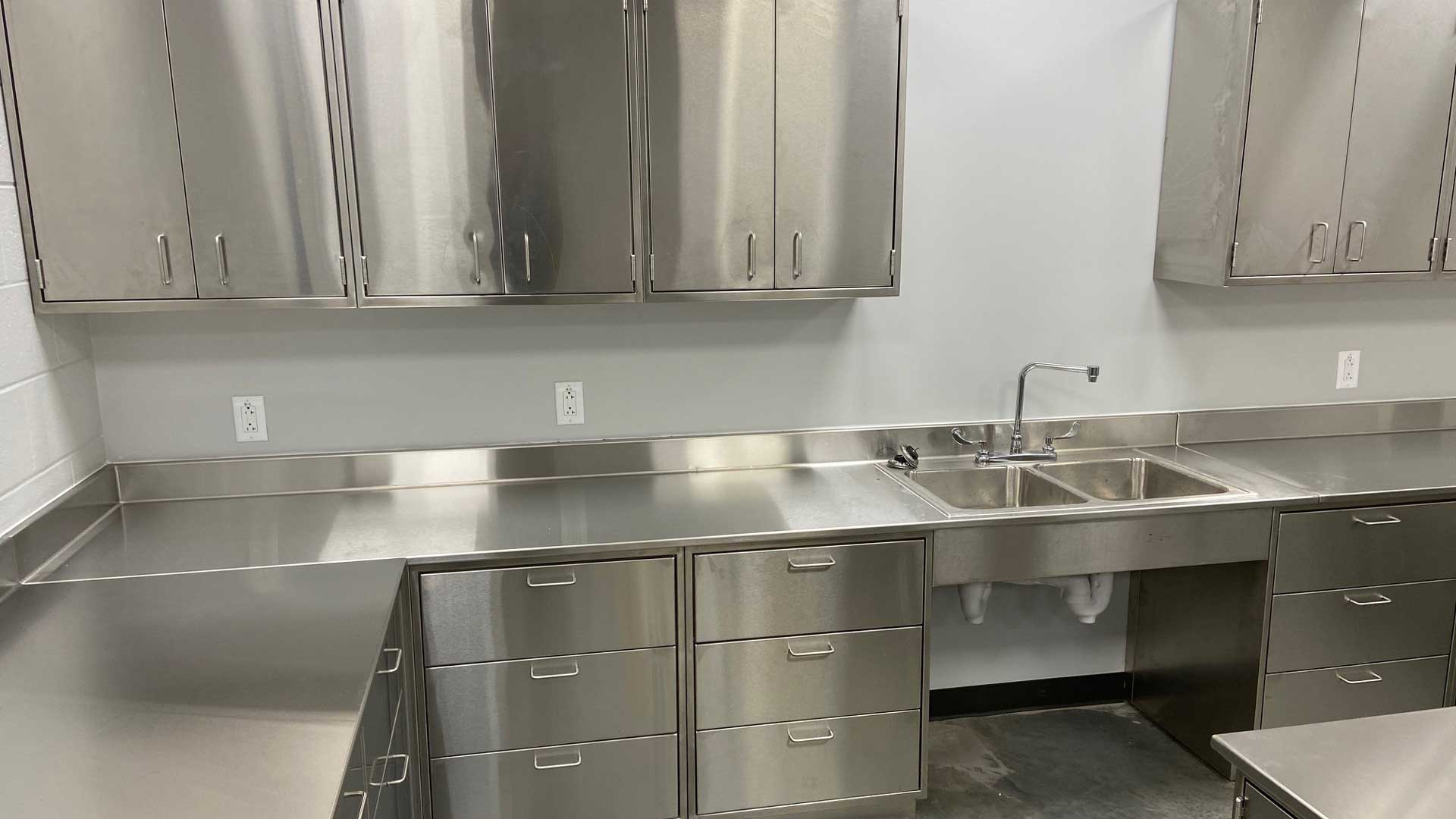 stainless healthcare casework