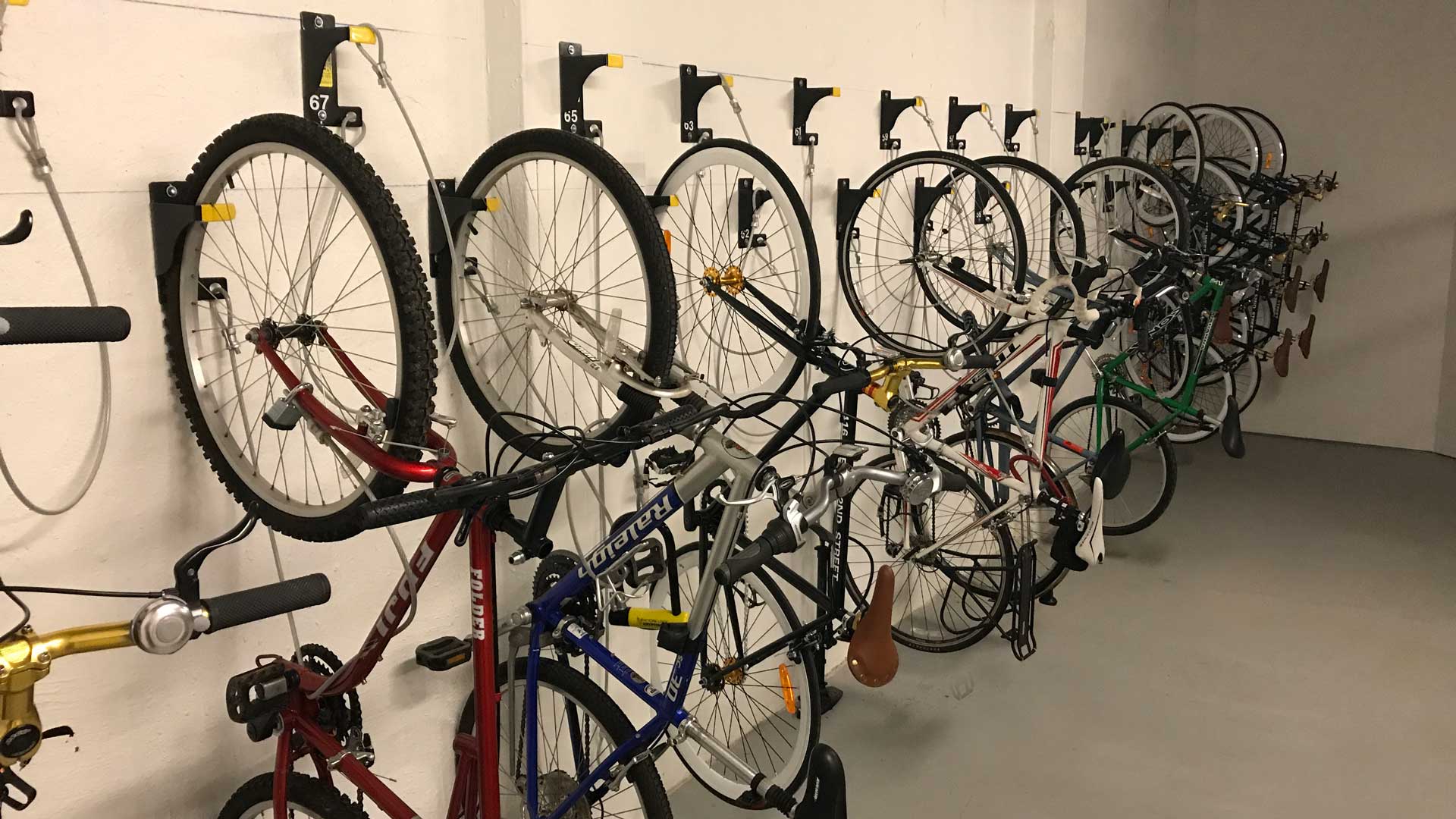 wall bike racks featured
